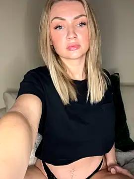 charlie_blondie_xo