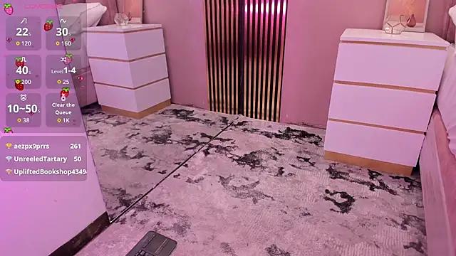 chloe_larson