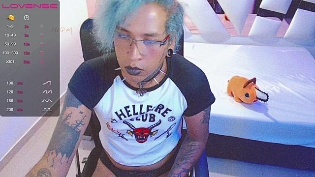 chloe_moth