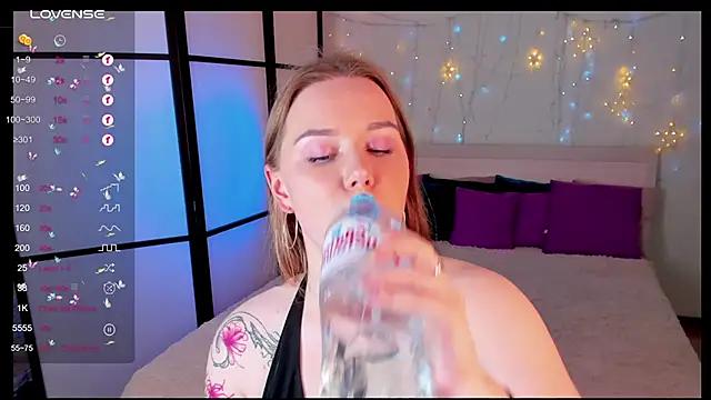 chloewhite_