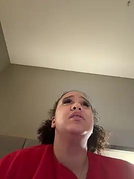 chosenandcurvy23