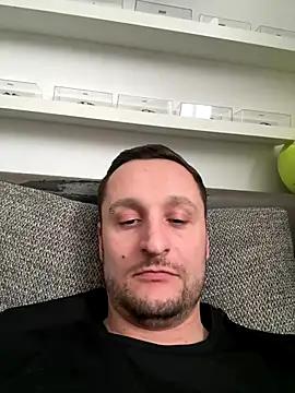chriiis_85