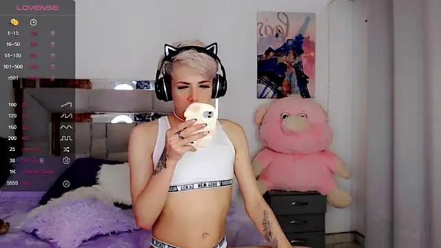 corina_holland