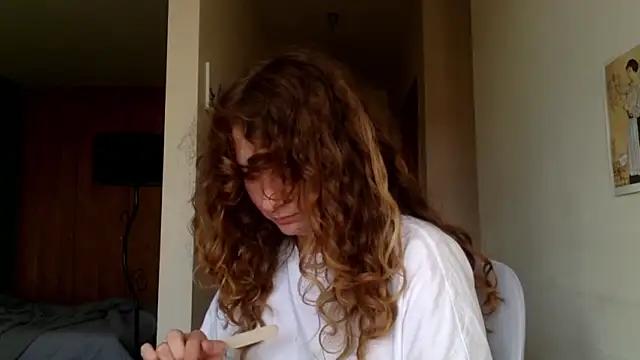 curlyqueeen