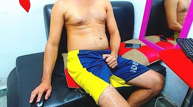 ed_hairy_chest