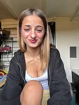 emyyy070