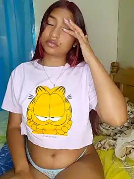 girlLantinHot