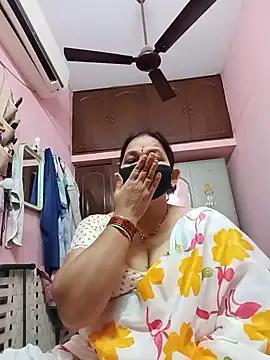 hot_priyaaa