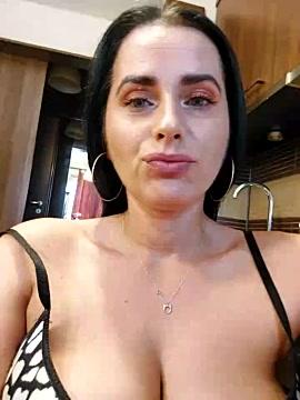 hotmomcheck