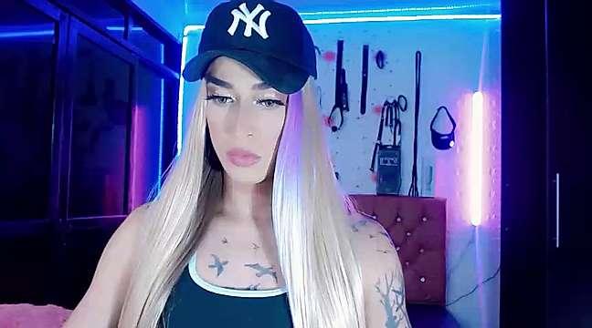 isa_dominatrixxx