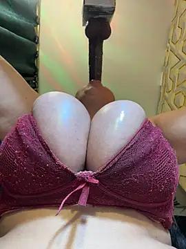 lenny_boobs