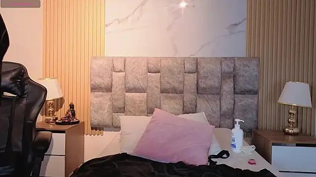 luna__velvet_