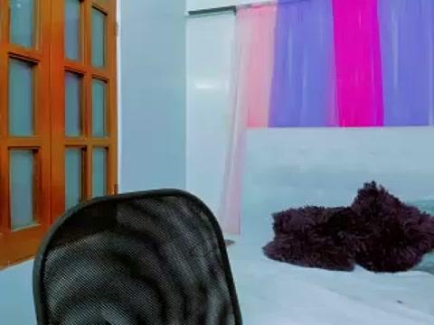 luna_horny_