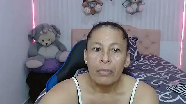 mature_martina