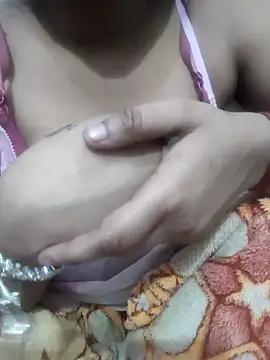 meenu_hot26