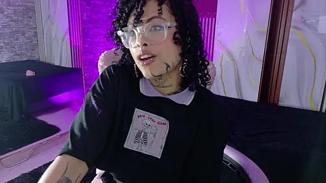 mia_hernnandez