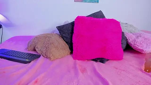 mia_purplee