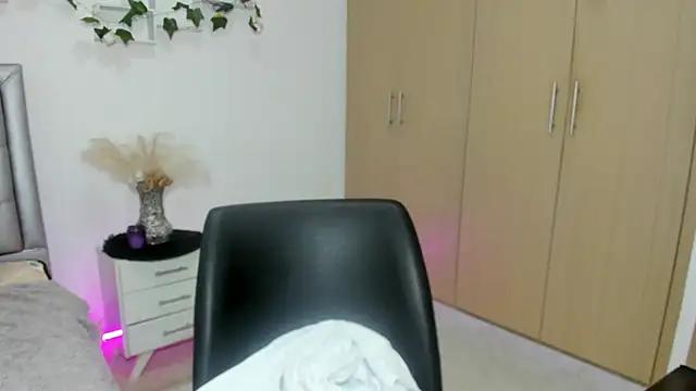 mia_star_2