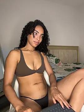 nicoleebony1