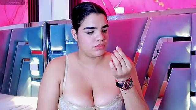 nini_foxxx