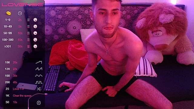 santiago_hot33