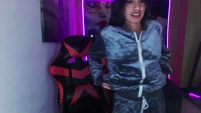 sara_candy75