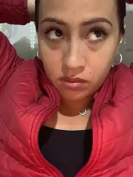 saris_lunaa