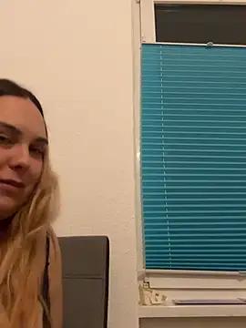 sex_couple2026