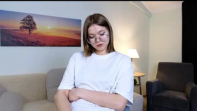 shy_fanny