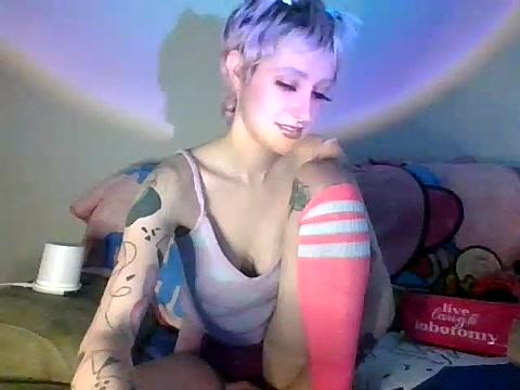 stevie_bladee