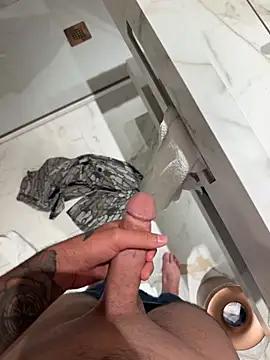 tattooesboyyy