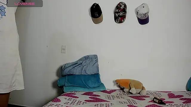 victoria_and_andra