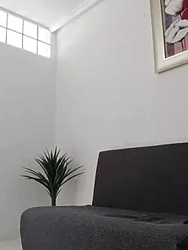 yvonne_sexy_girll